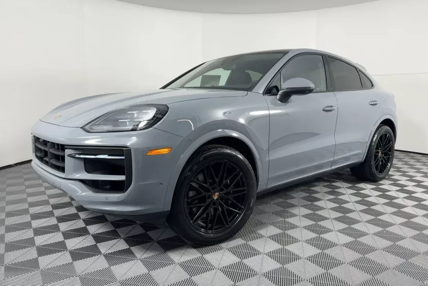 2026 Porsche Cayenne Coupe photo 1