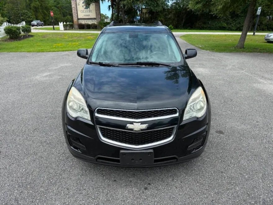 2011 Chevrolet Equinox LT photo 1