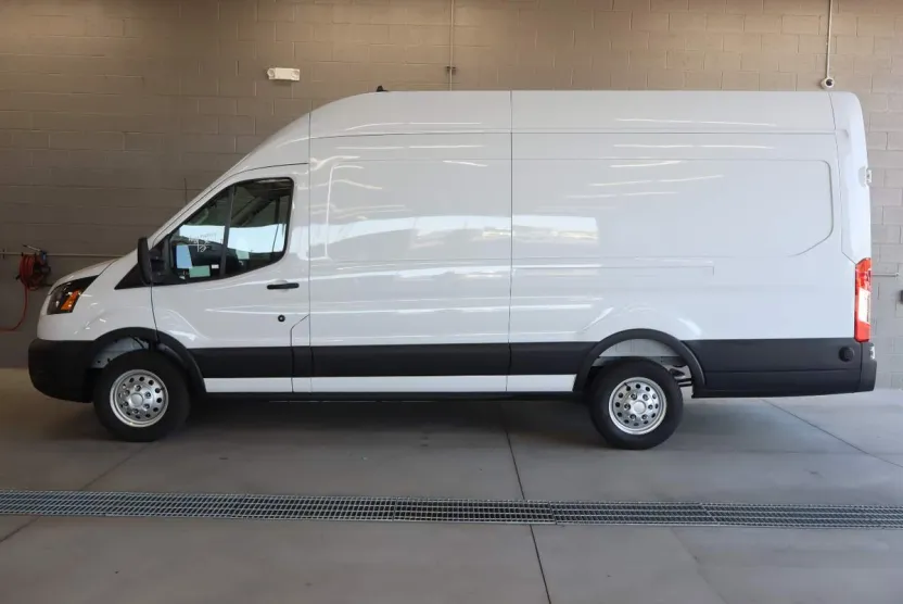 2025 Ford Transit photo 1