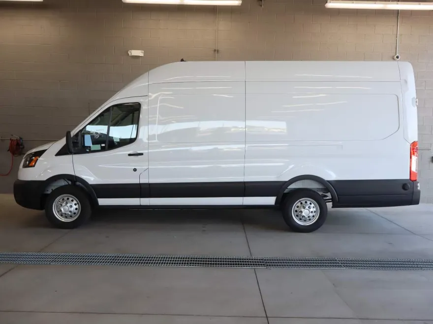 2025 Ford Transit photo 1