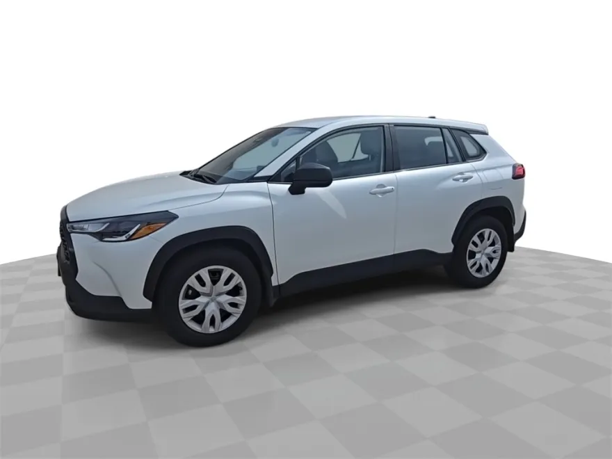 2023 Toyota Corolla Cross L photo 1