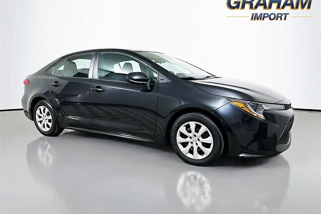 2022 Toyota Corolla LE photo 1