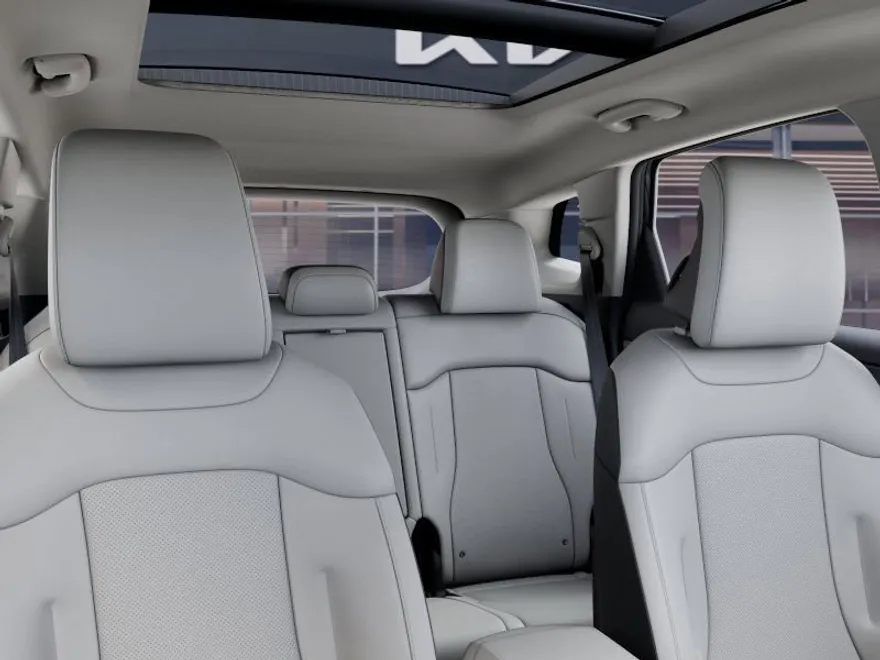 2026 Kia Sportage EX photo 1