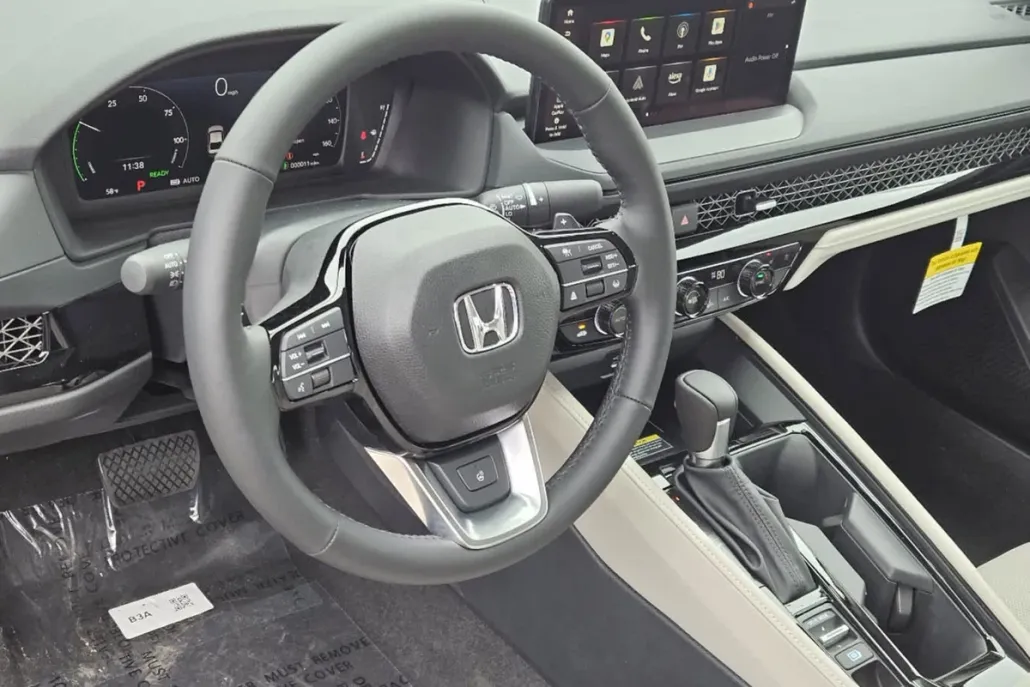 2025 Honda Accord Touring photo 1