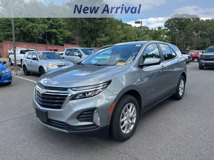 2024 Chevrolet Equinox LT photo 1