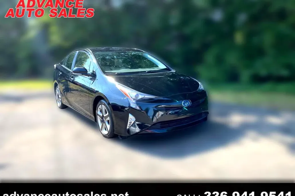2016 Toyota Prius Two Eco photo 1
