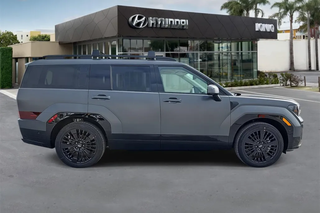 2025 Hyundai Santa Fe Calligraphy photo 1
