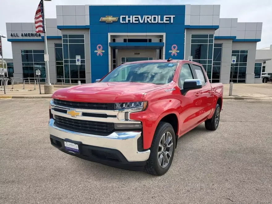 2022 Chevrolet Silverado 1500 LT photo 1