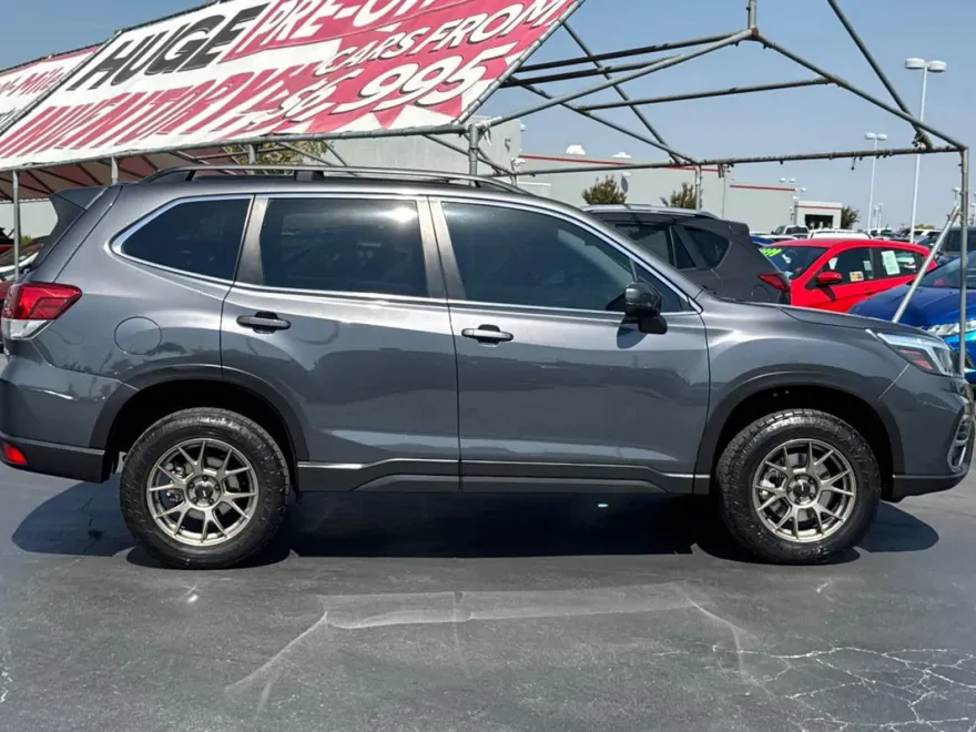 2020 Subaru Forester Limited photo 1