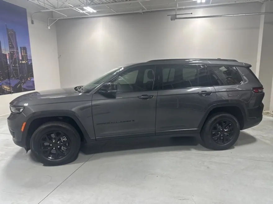 2025 Jeep Grand Cherokee Altitude X photo 1