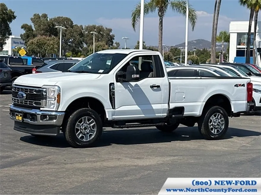 2025 Ford F-250 photo 1