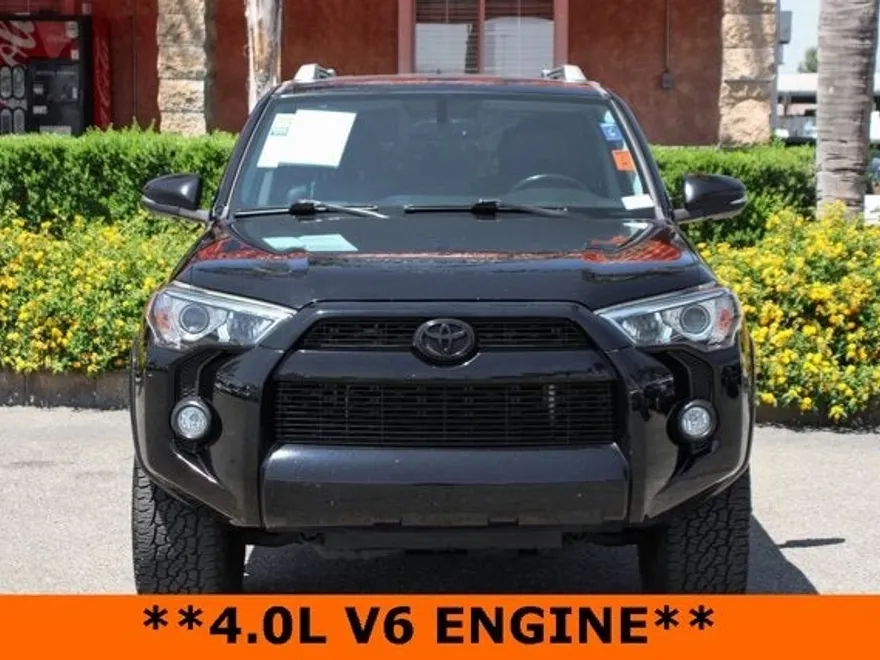 2018 Toyota 4Runner SR5 Premium photo 1