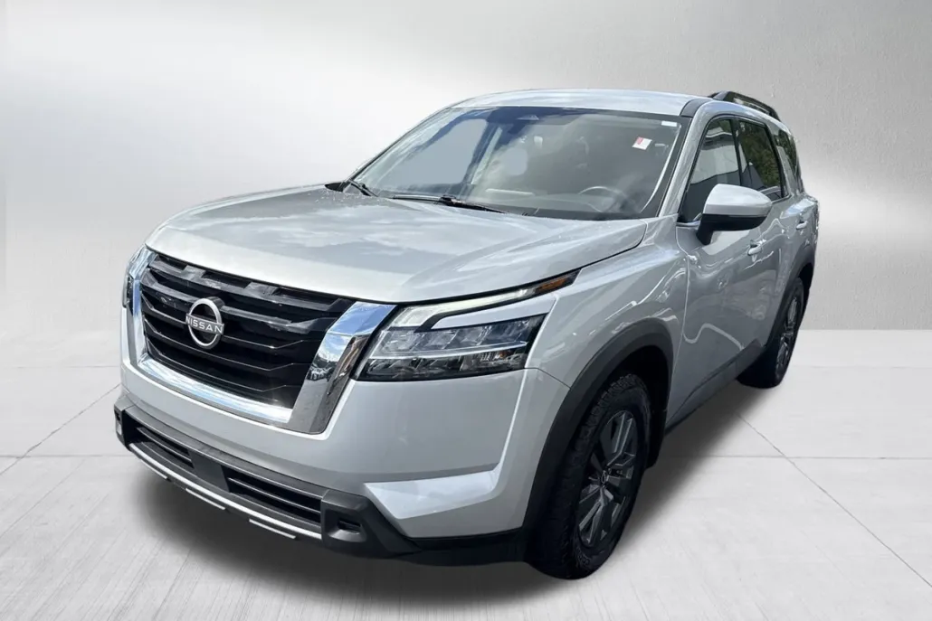 2022 Nissan Pathfinder SV photo 1