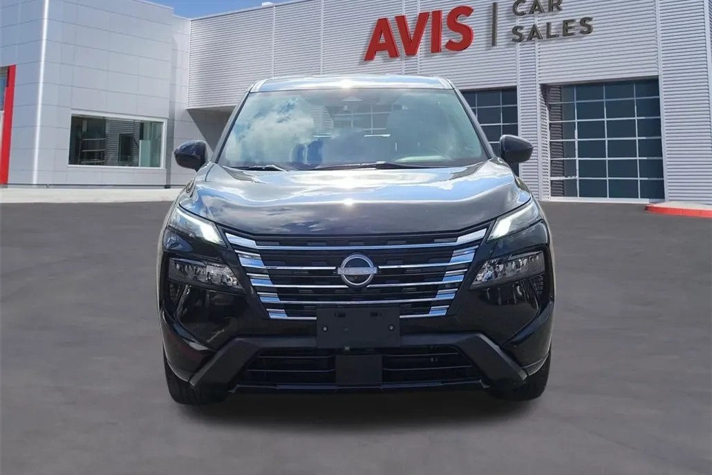 2024 Nissan Rogue SV photo 1