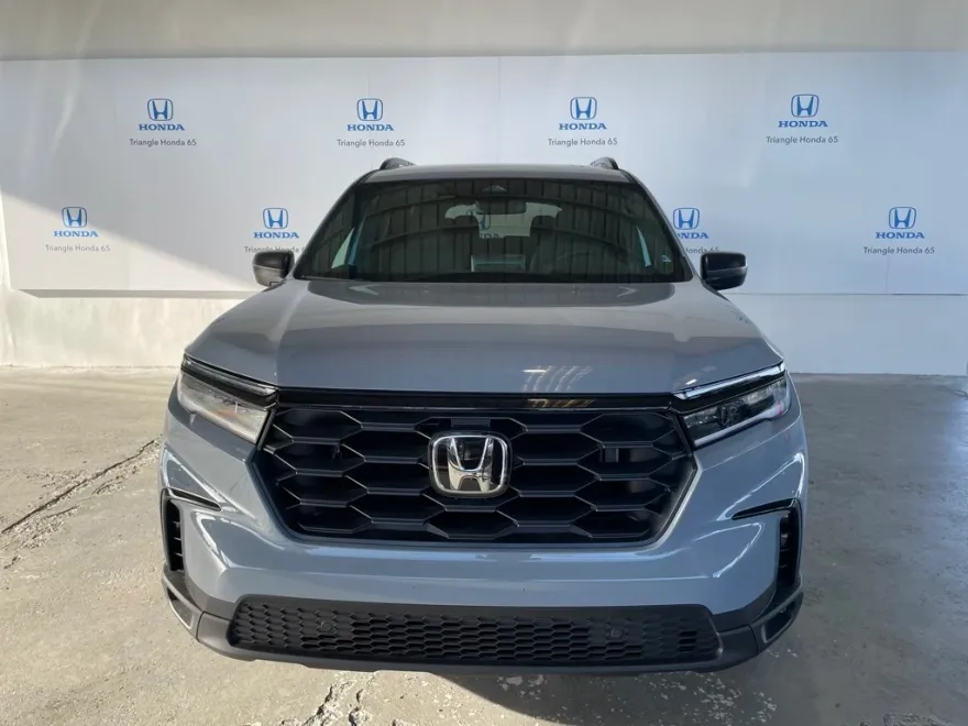 2025 Honda Pilot Sport photo 1
