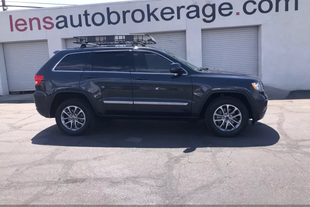 2012 Jeep Grand Cherokee Laredo X photo 1