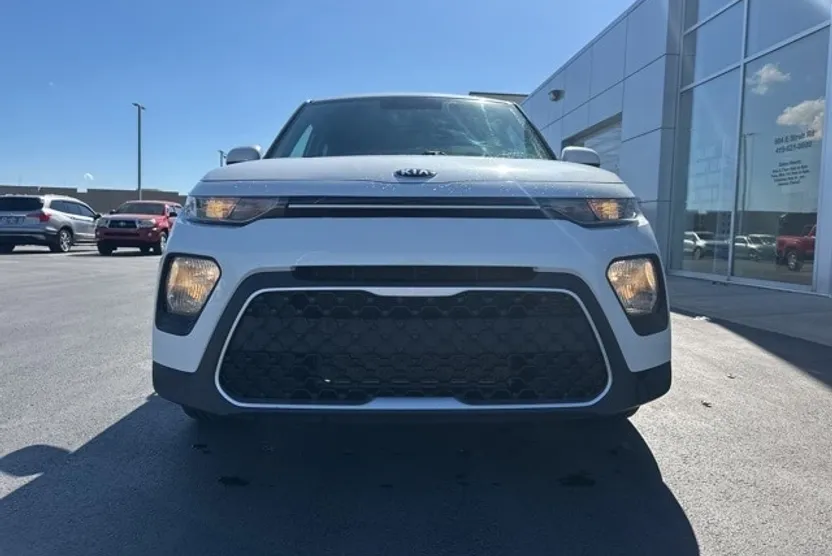 2020 Kia Soul LX photo 1