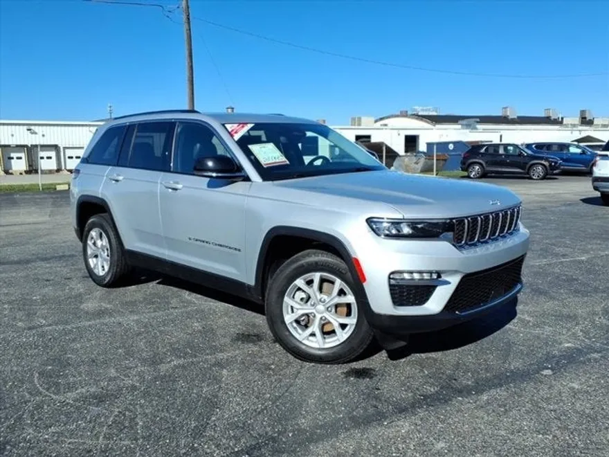 2023 Jeep Grand Cherokee Limited photo 1