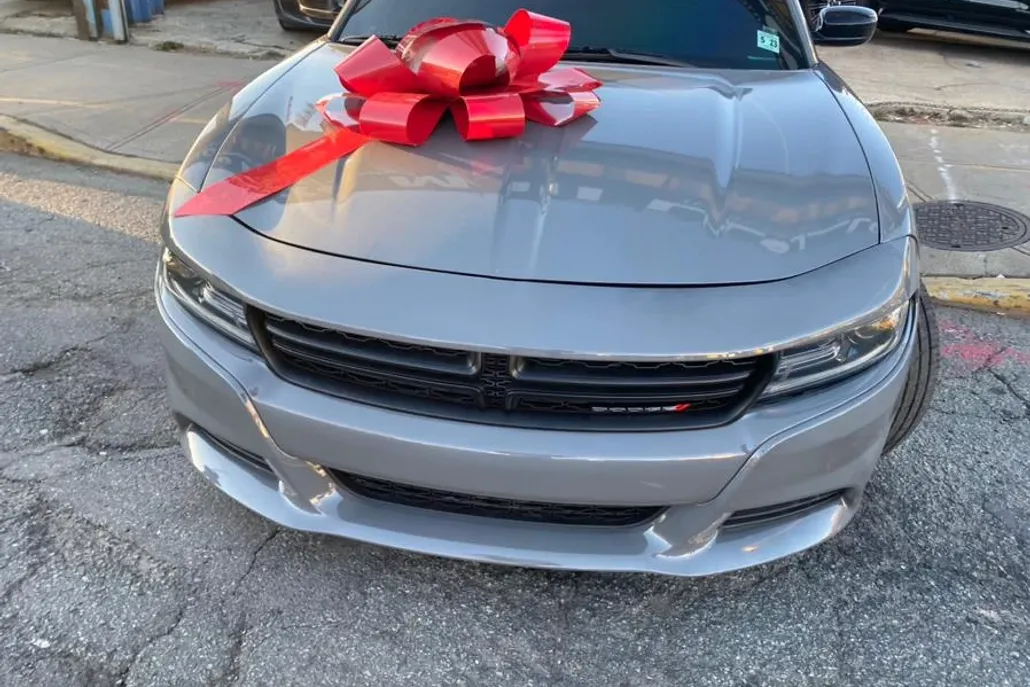 2018 Dodge Charger SXT Plus photo 1