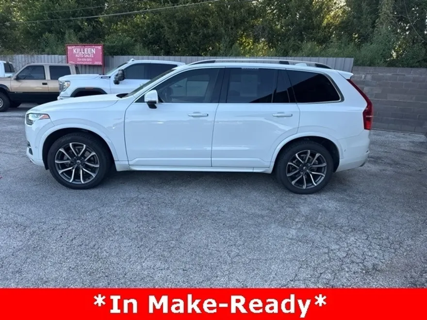 2018 Volvo XC90 T6 Momentum photo 1