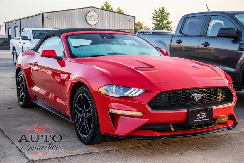 2023 Ford Mustang EcoBoost Premium photo 1