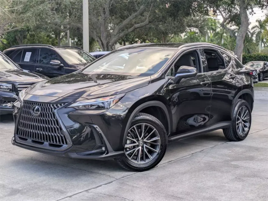 2023 Lexus NX Premium photo 1
