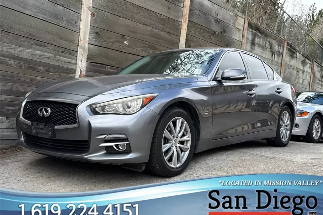 2016 Infiniti Q50 2.0t Premium photo 1