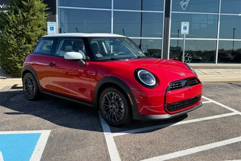 2025 Mini Cooper 2 Door Hardtop S photo 1