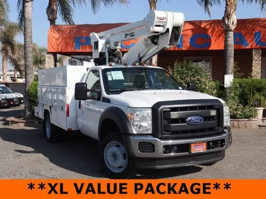 2015 Ford F-550 photo 1