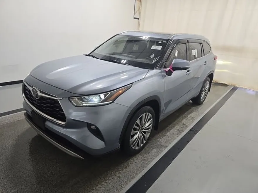 2020 Toyota Highlander Platinum photo 1