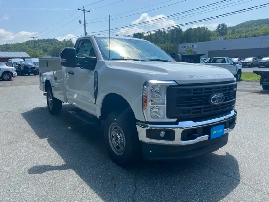 2025 Ford F-250 photo 1