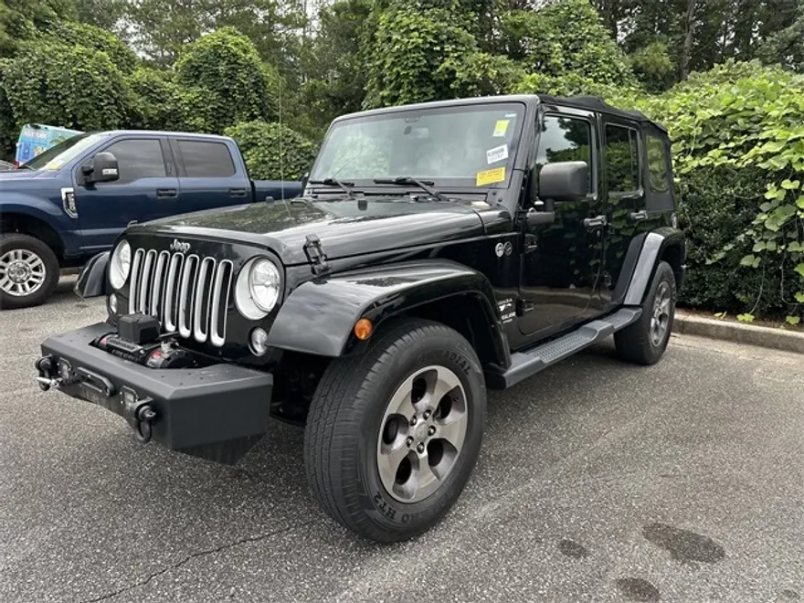 2016 Jeep Wrangler Unlimited Sahara photo 1