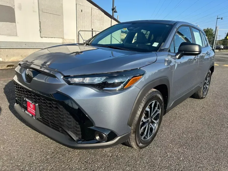 2023 Toyota Corolla Cross Hybrid S photo 1