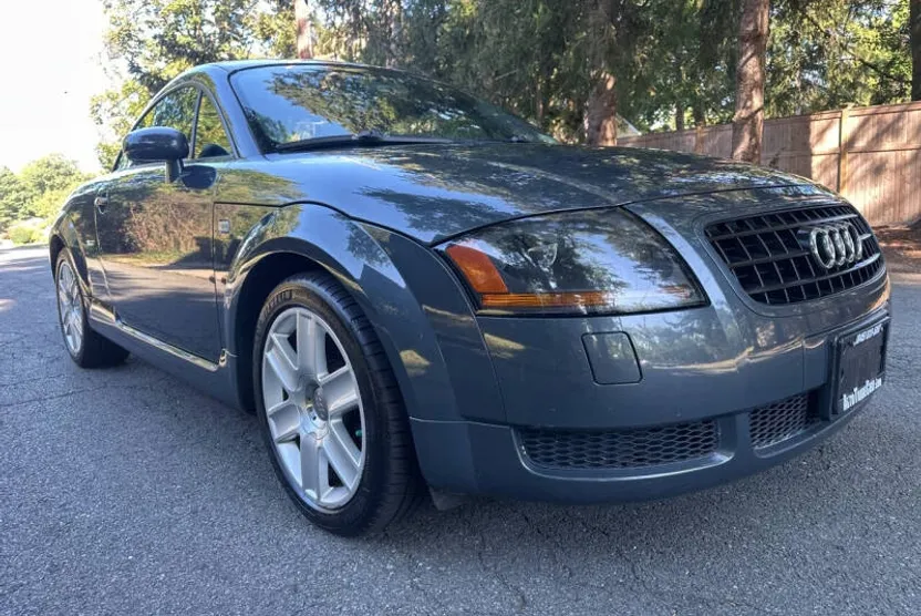 2004 Audi TT Coupe photo 1