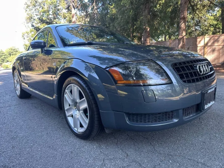 2004 Audi TT Coupe photo 1