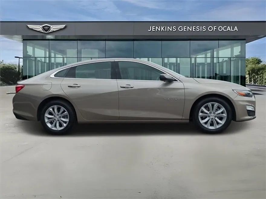 2024 Chevrolet Malibu 1LT photo 1