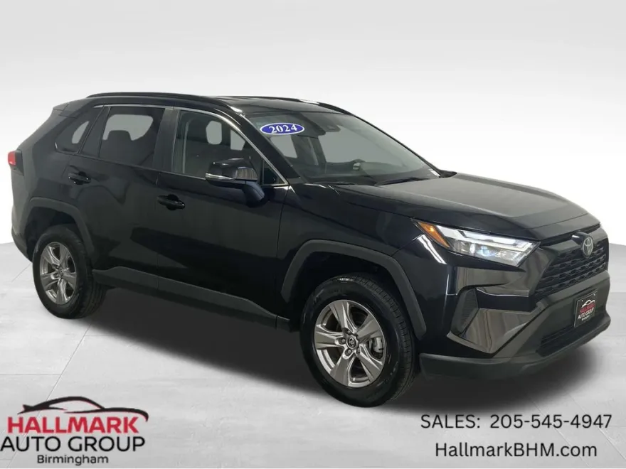 2024 Toyota RAV4 XLE photo 1