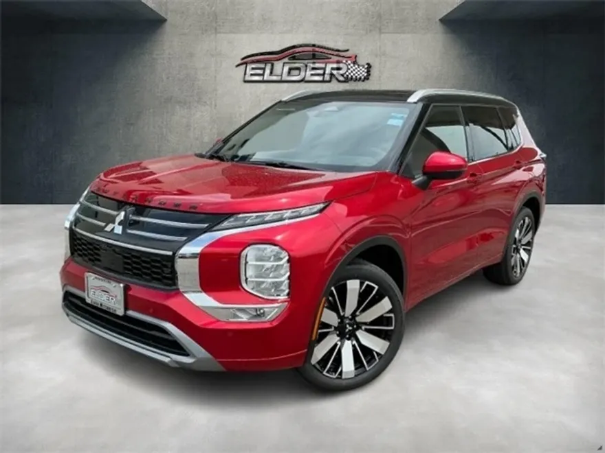 2025 Mitsubishi Outlander SEL photo 1