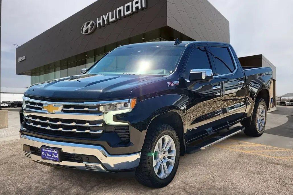 2023 Chevrolet Silverado 1500 LTZ photo 1