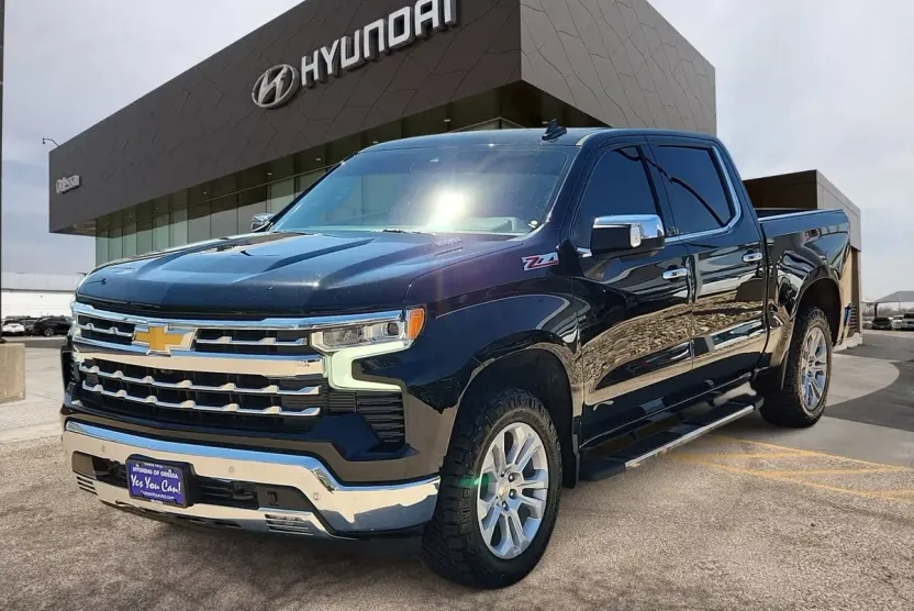 2023 Chevrolet Silverado 1500 LTZ photo 1
