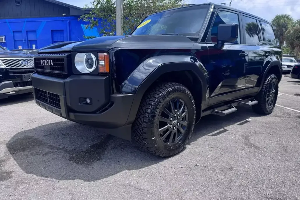 2024 Toyota Land Cruiser photo 1