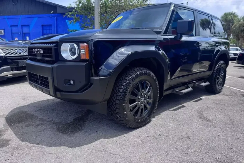 2024 Toyota Land Cruiser photo 1