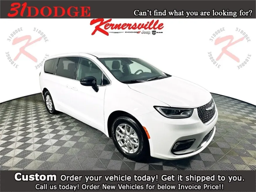 2026 Chrysler Pacifica photo 1