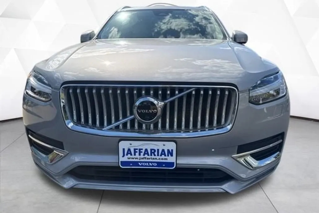 2023 Volvo XC90 Ultimate photo 1