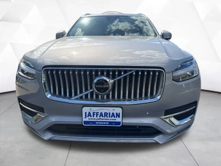 2023 Volvo XC90 Ultimate photo 1