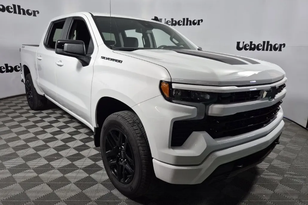 2026 Chevrolet Silverado 1500 RST photo 1