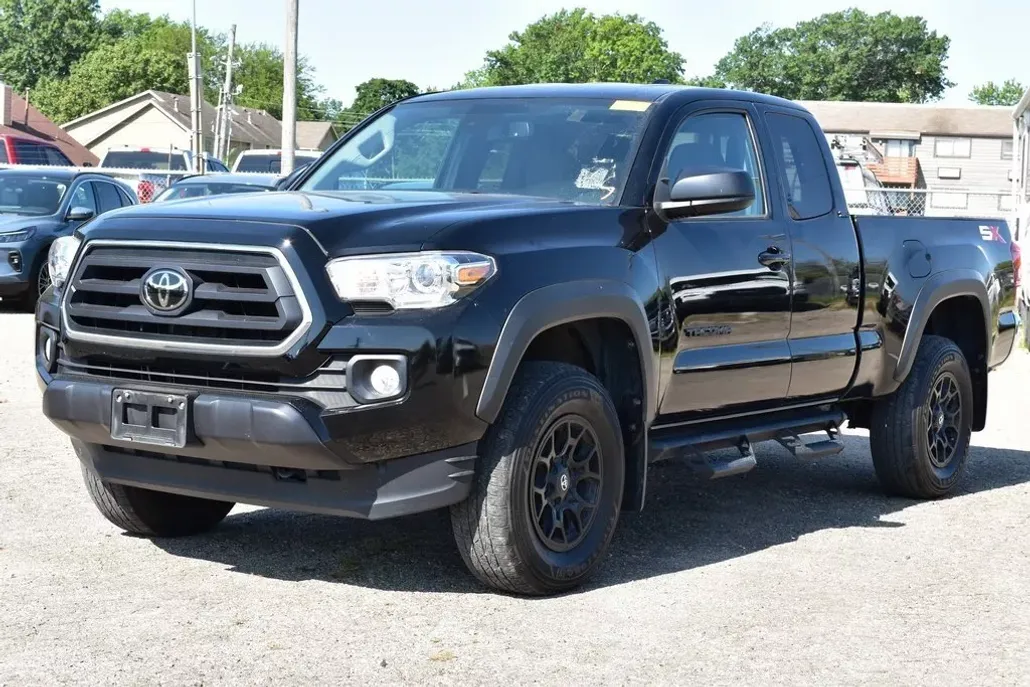 2023 Toyota Tacoma SR photo 1