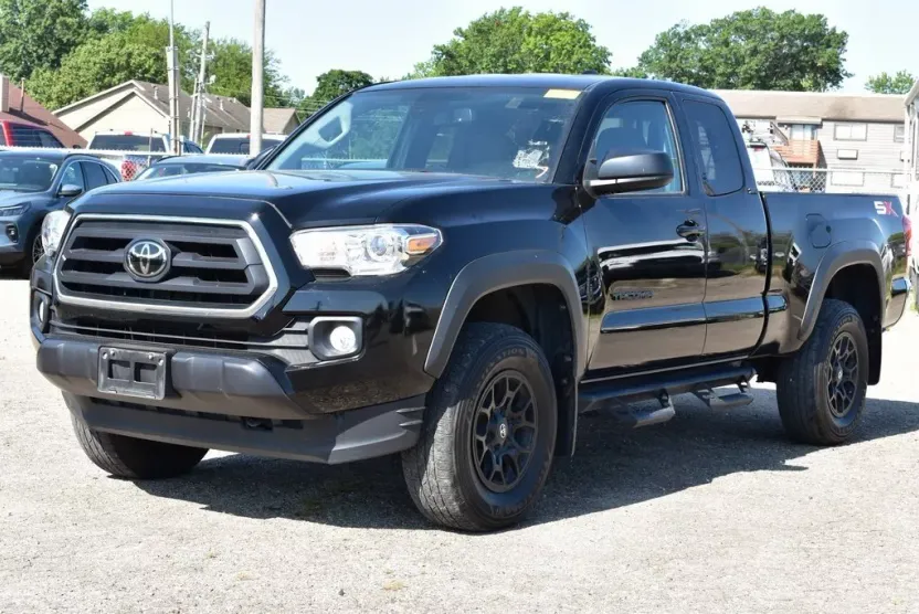 2023 Toyota Tacoma SR photo 1