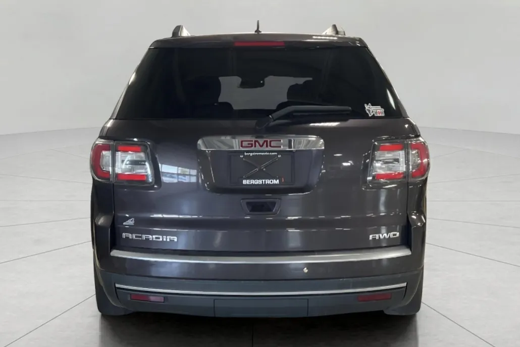 2015 Gmc Acadia SLE photo 1