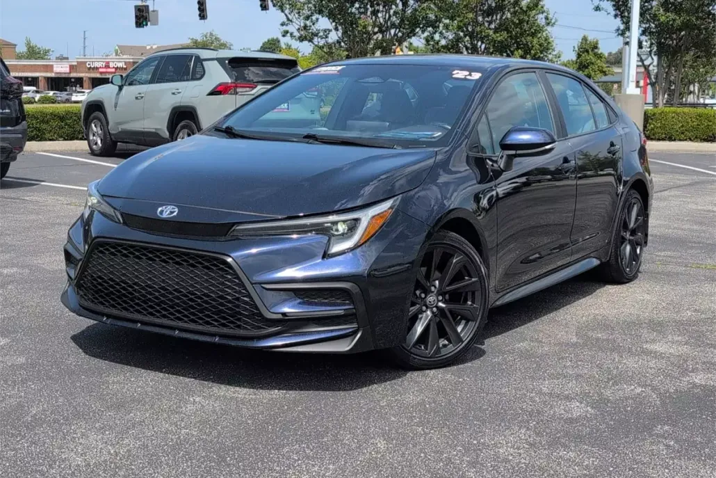 2023 Toyota Corolla SE photo 1